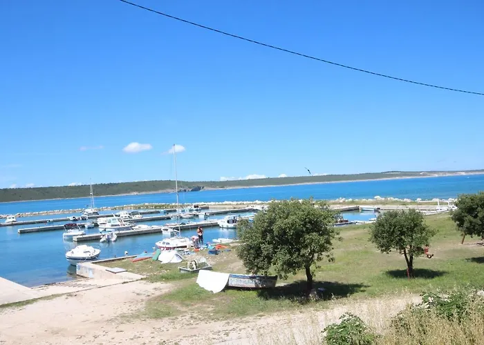 Maris With Sea View *